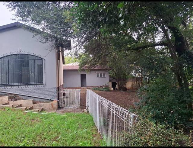 4 BEDROOM HOUSE FOR SALE IN NORTHCLIFF